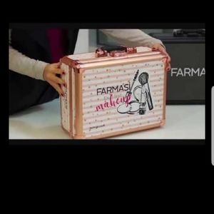 Farmasi Lighted Makeup Case
